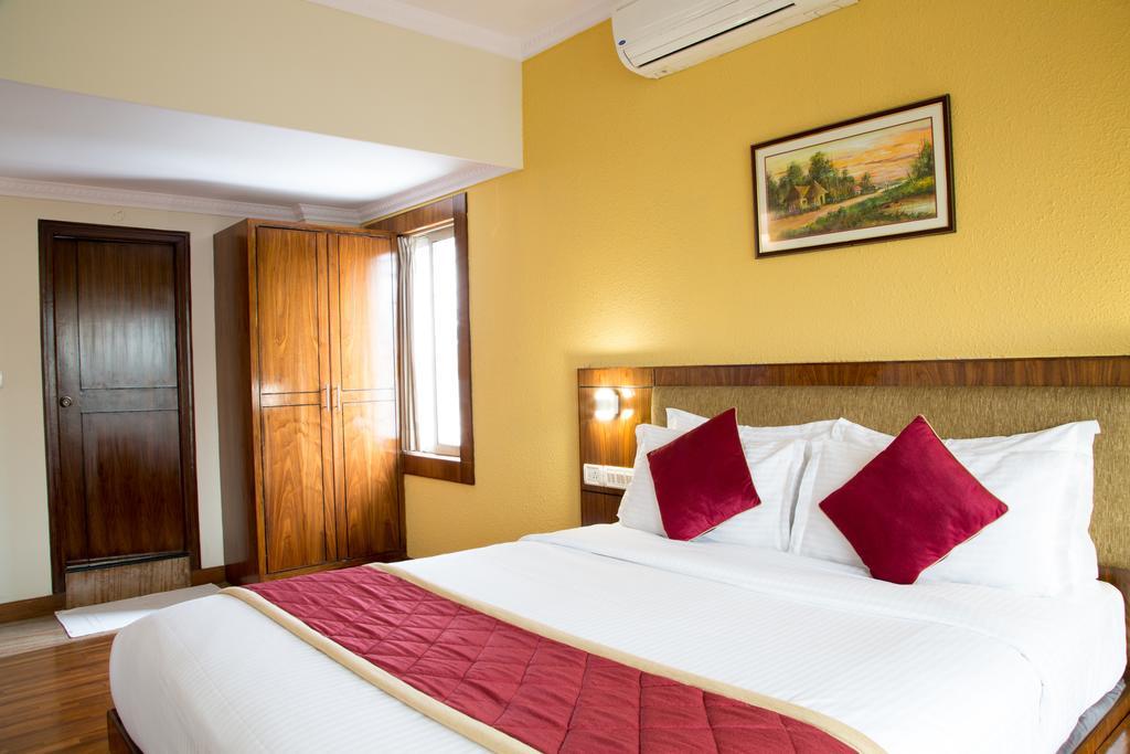 New Rainbow Business Hotel Bangalore Exterior foto